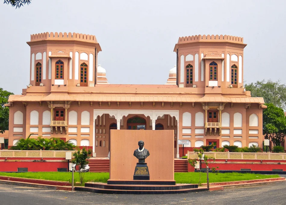 Tour to the Sardar Patel Museum