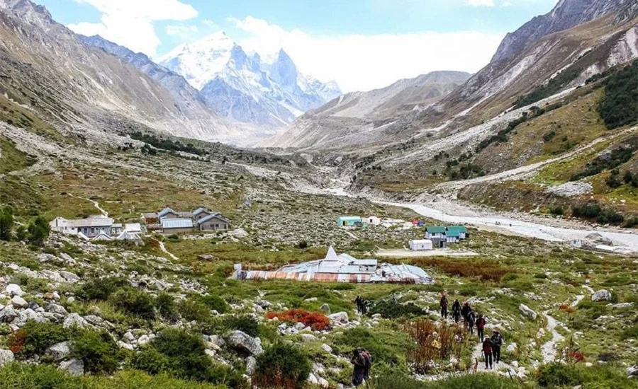 Gangotri to Gomukh distance