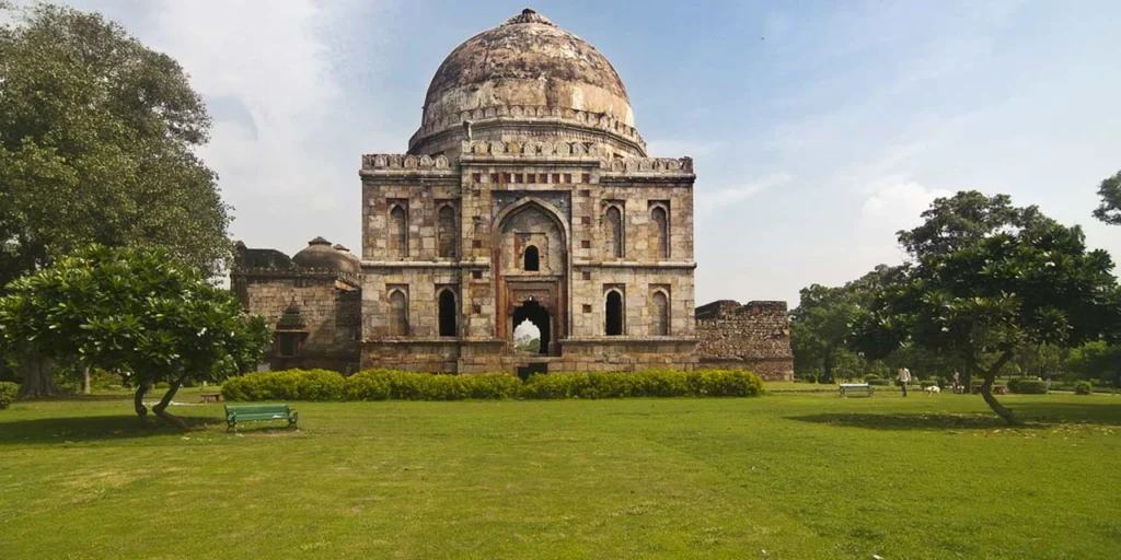 Nearby Places of Attraction from Lodhi Garden