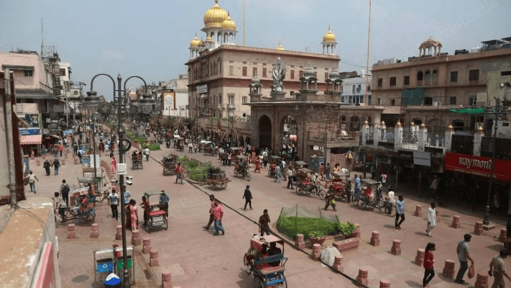 Ways to Reach Old Delhi Railway Station from Chandni Chowk Metro Station