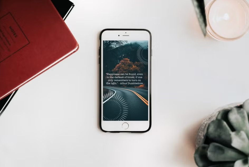 Guide To Designing Wallpapers for Phone and Desktop