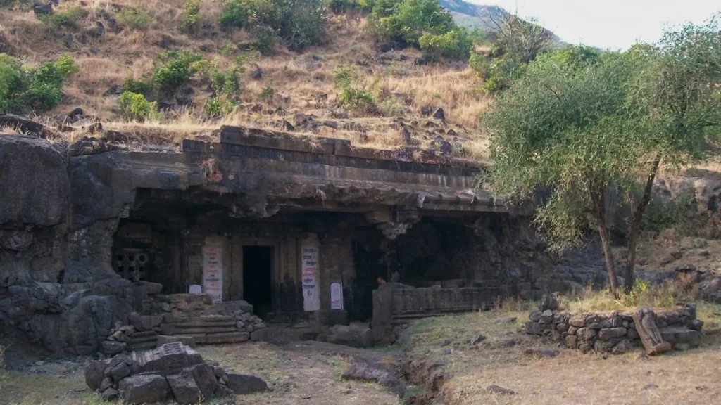 tringalwadi fort